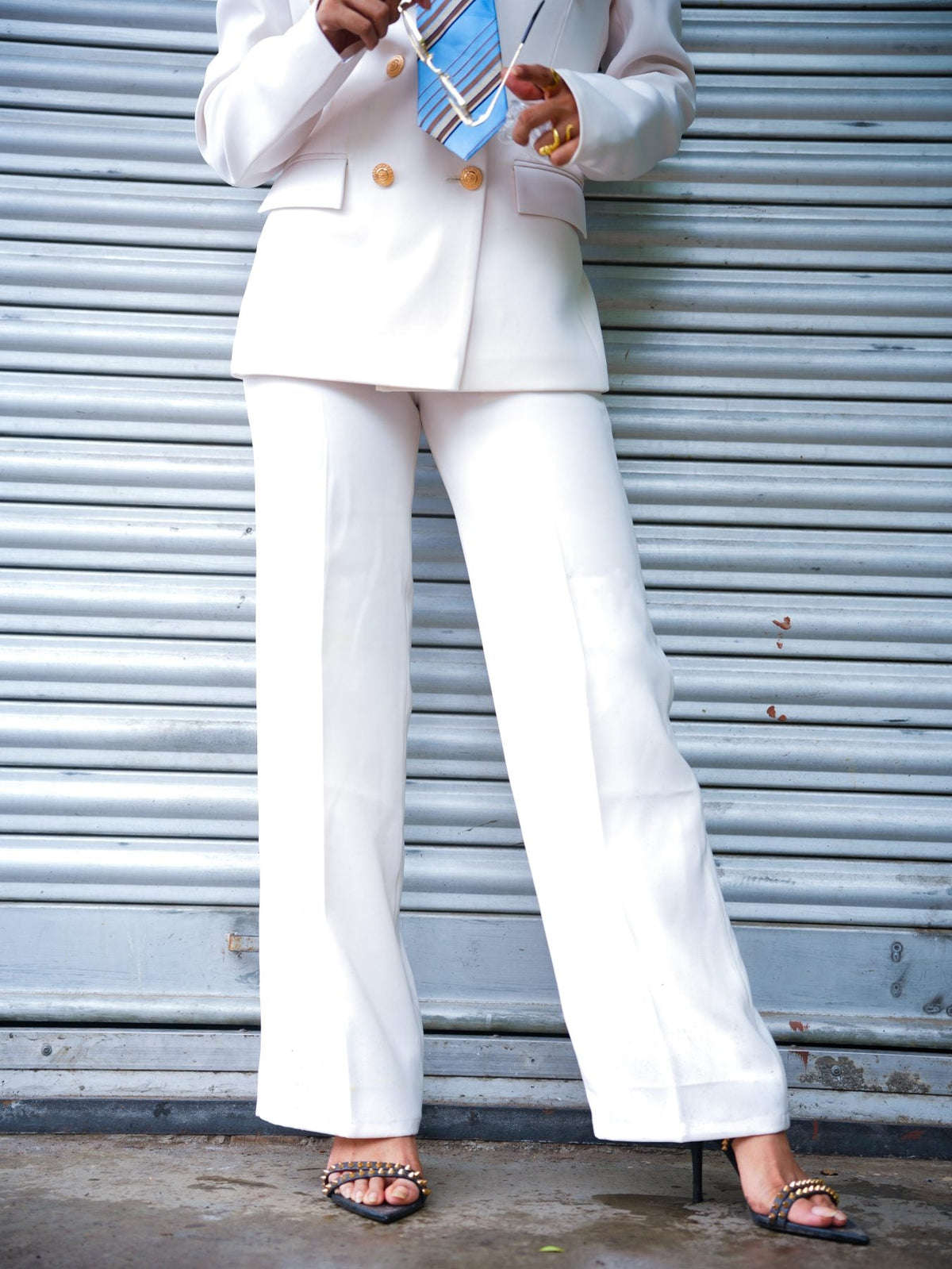 Safed Jhooth Suit